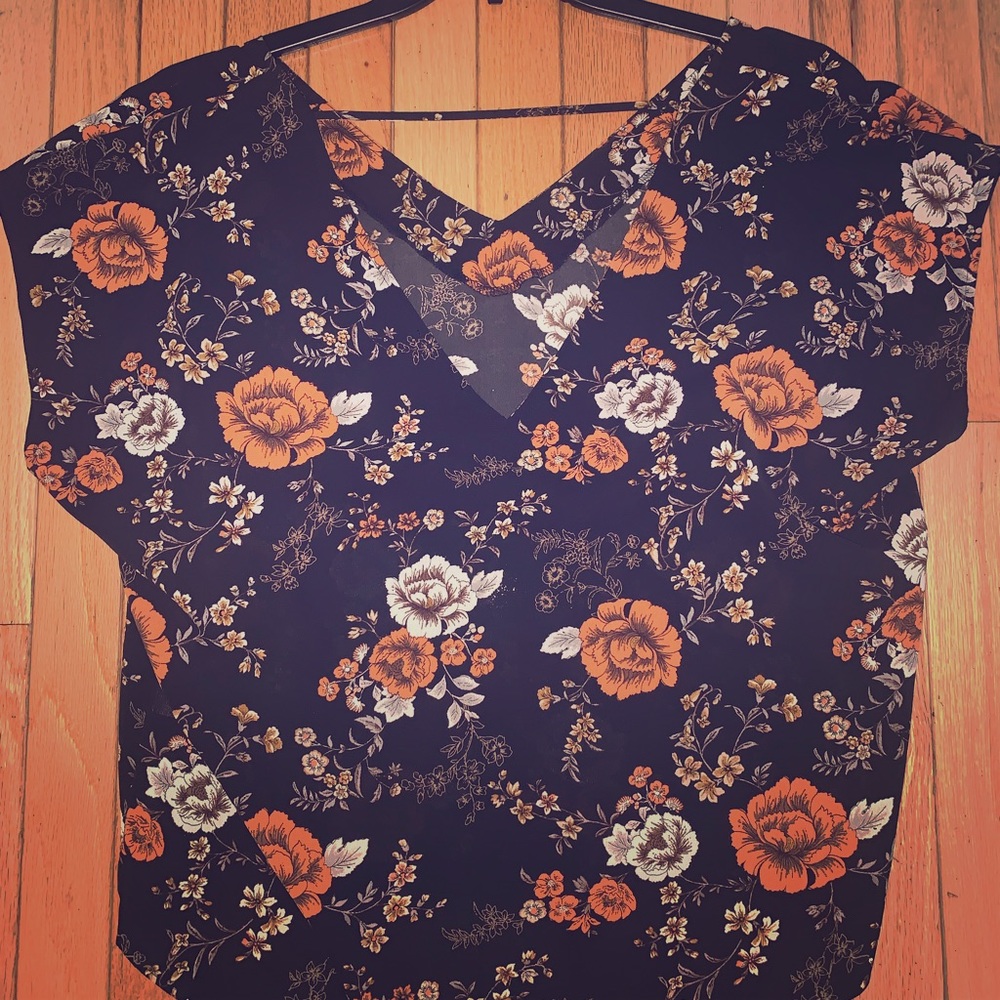 Forever 21 beautiful flower shirt